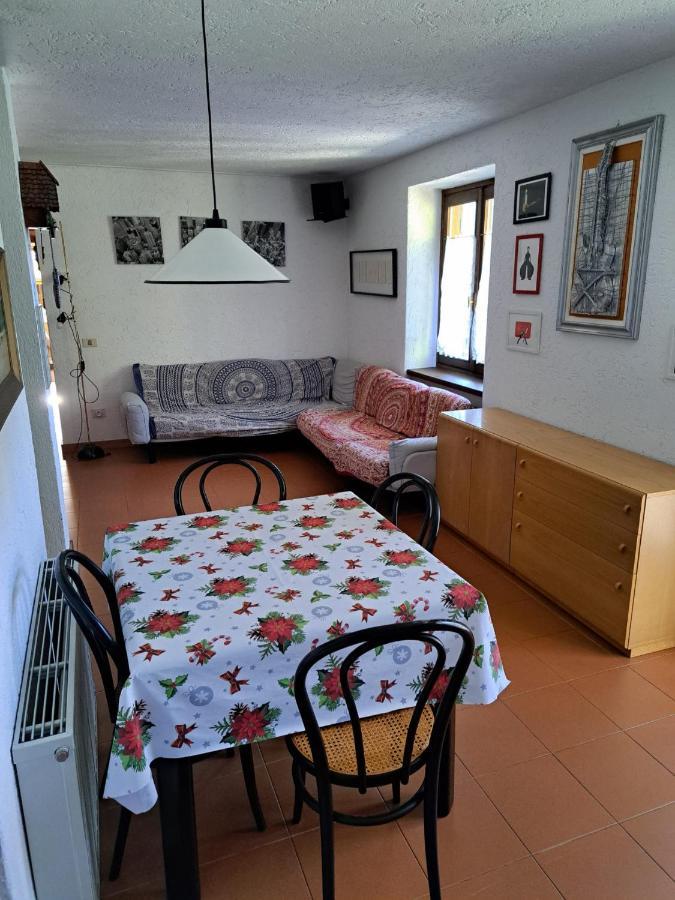 Casa Bianca Appartement Malè Buitenkant foto